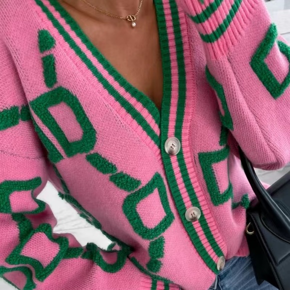 NWOT pink and green saddle bit sweater - Picture 2 of 5
